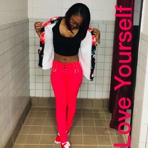 Meet your Posher, Ashantii